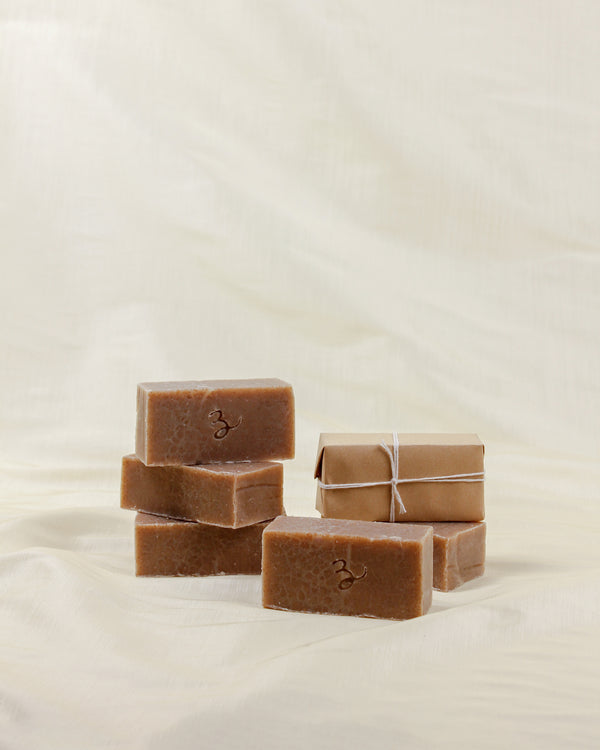 Savon en barre exfoliant — Café, basilic & citron