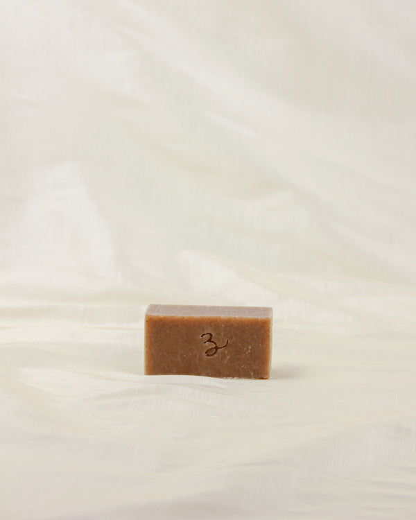 Savon en barre exfoliant — Café, basilic & citron